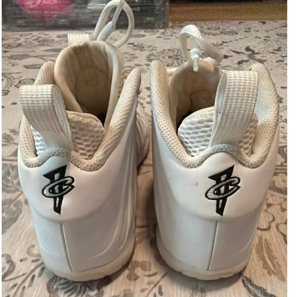 Nike Little Posite One GS Triple White Size 7Y Foamposite HQ1959-100 VNDS No Box